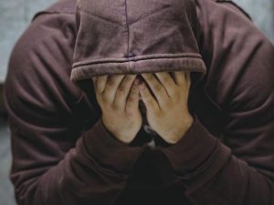 Ex-viciado diz que viu colegas médicos “se acabarem”